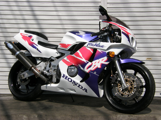 HONDA CBR400RR NC29